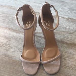 NWOT strap pink suede heel